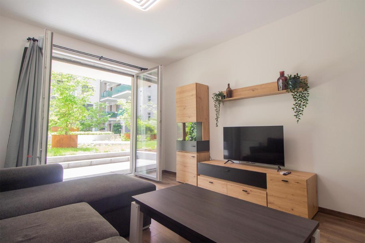 Corvin Modern Two Bedroom Apartment Free Parking Budapesta Exterior foto