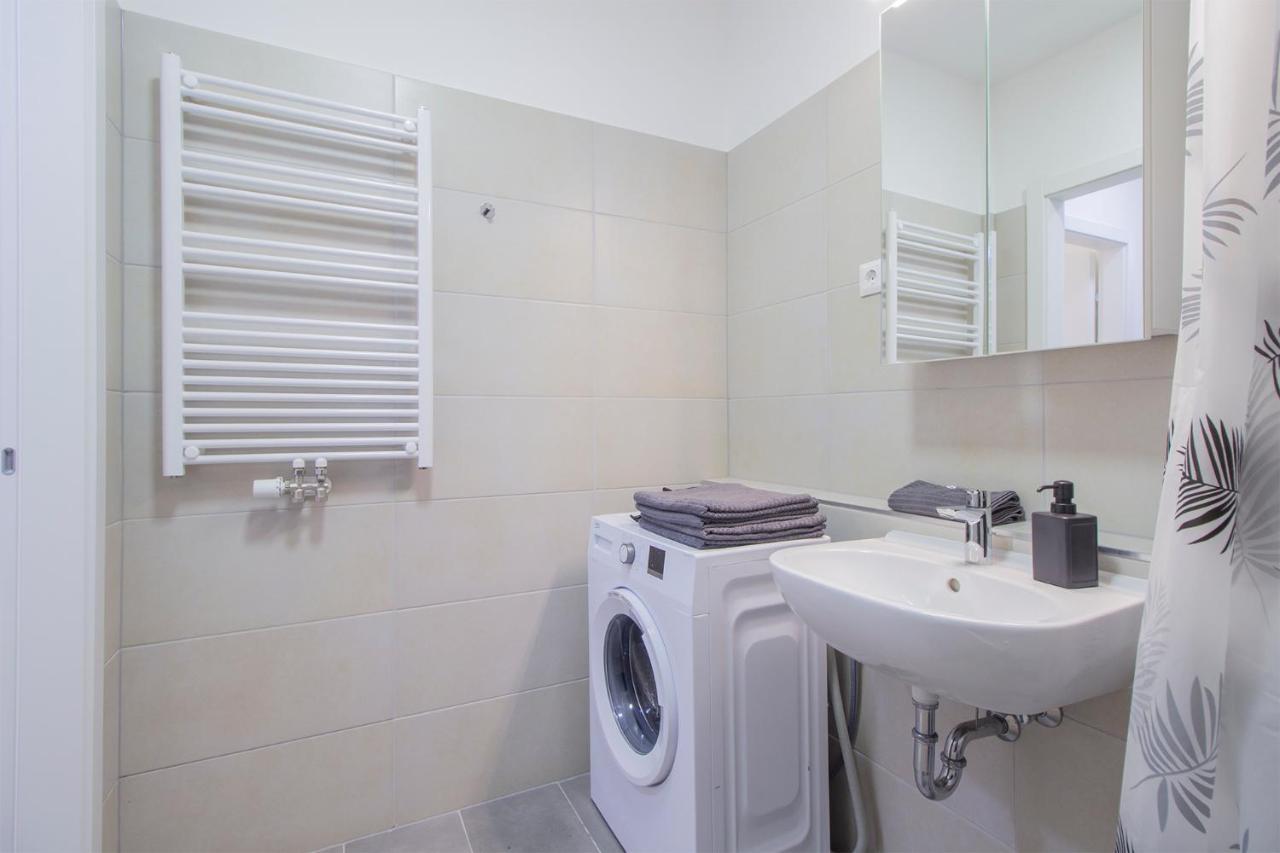 Corvin Modern Two Bedroom Apartment Free Parking Budapesta Exterior foto