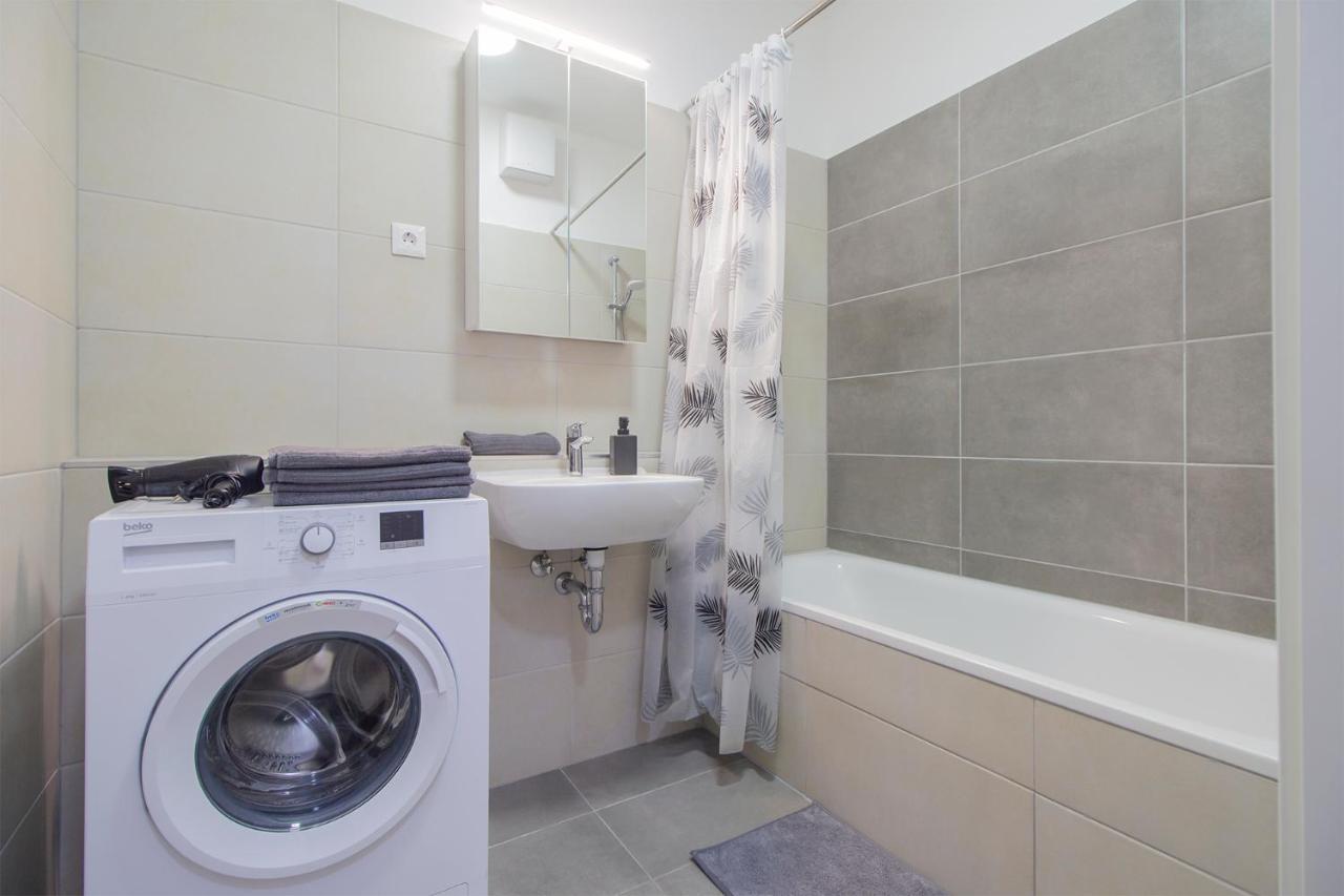 Corvin Modern Two Bedroom Apartment Free Parking Budapesta Exterior foto
